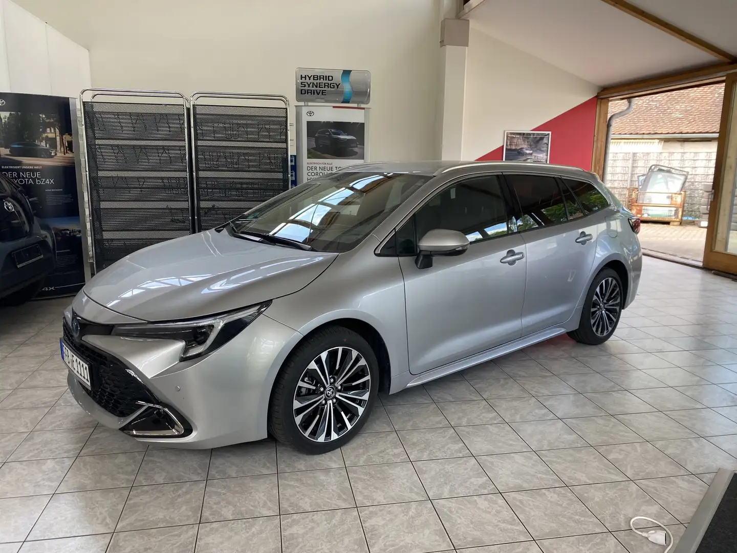 Toyota Corolla 1.8 Hybrid Touring Sports Team D Plateado - 1
