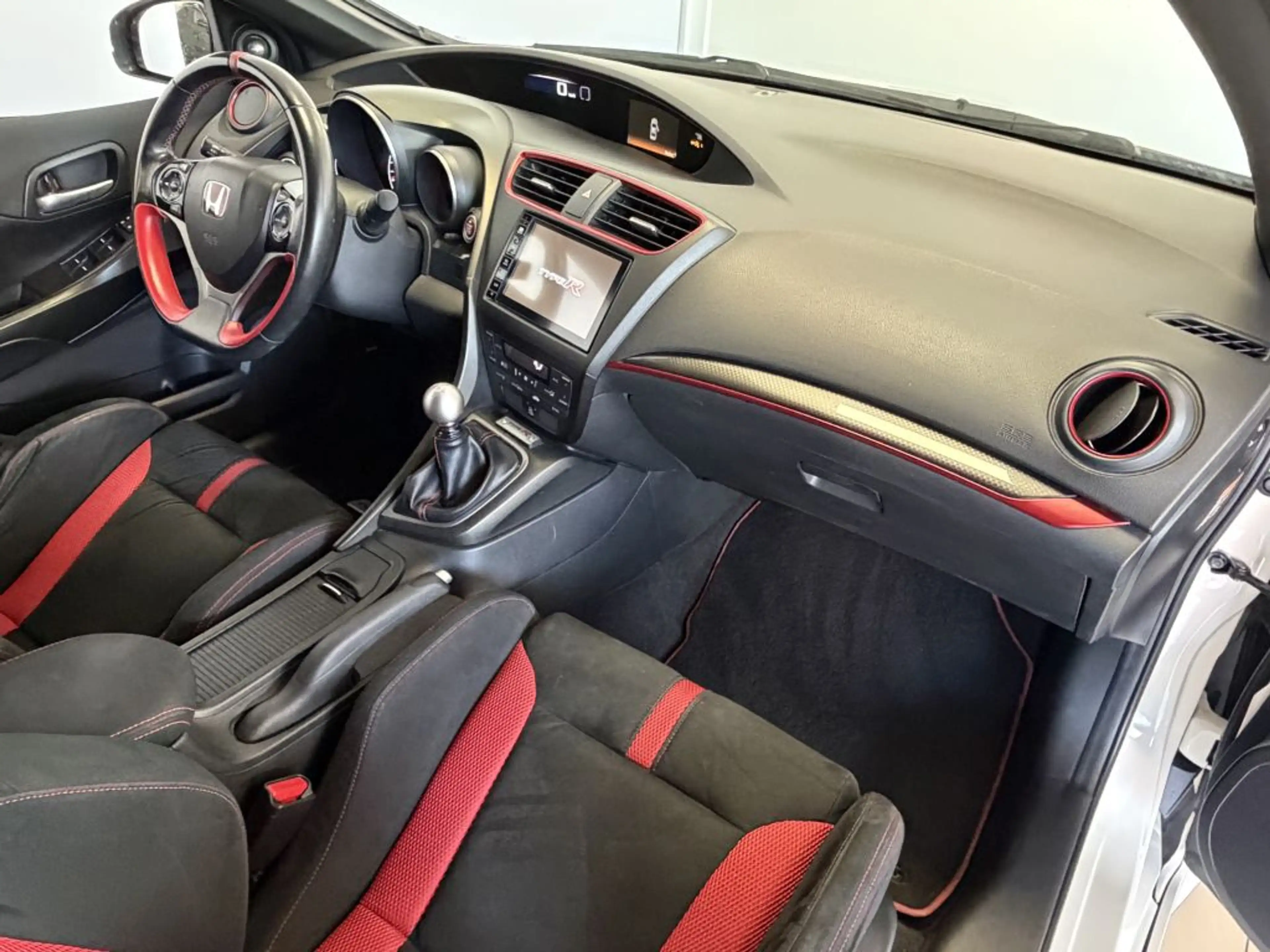 Honda Civic 2.0 VTEC Turbo Type R Final Edition — photo 14