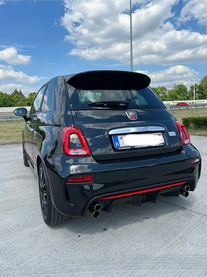 Abarth 595 2022