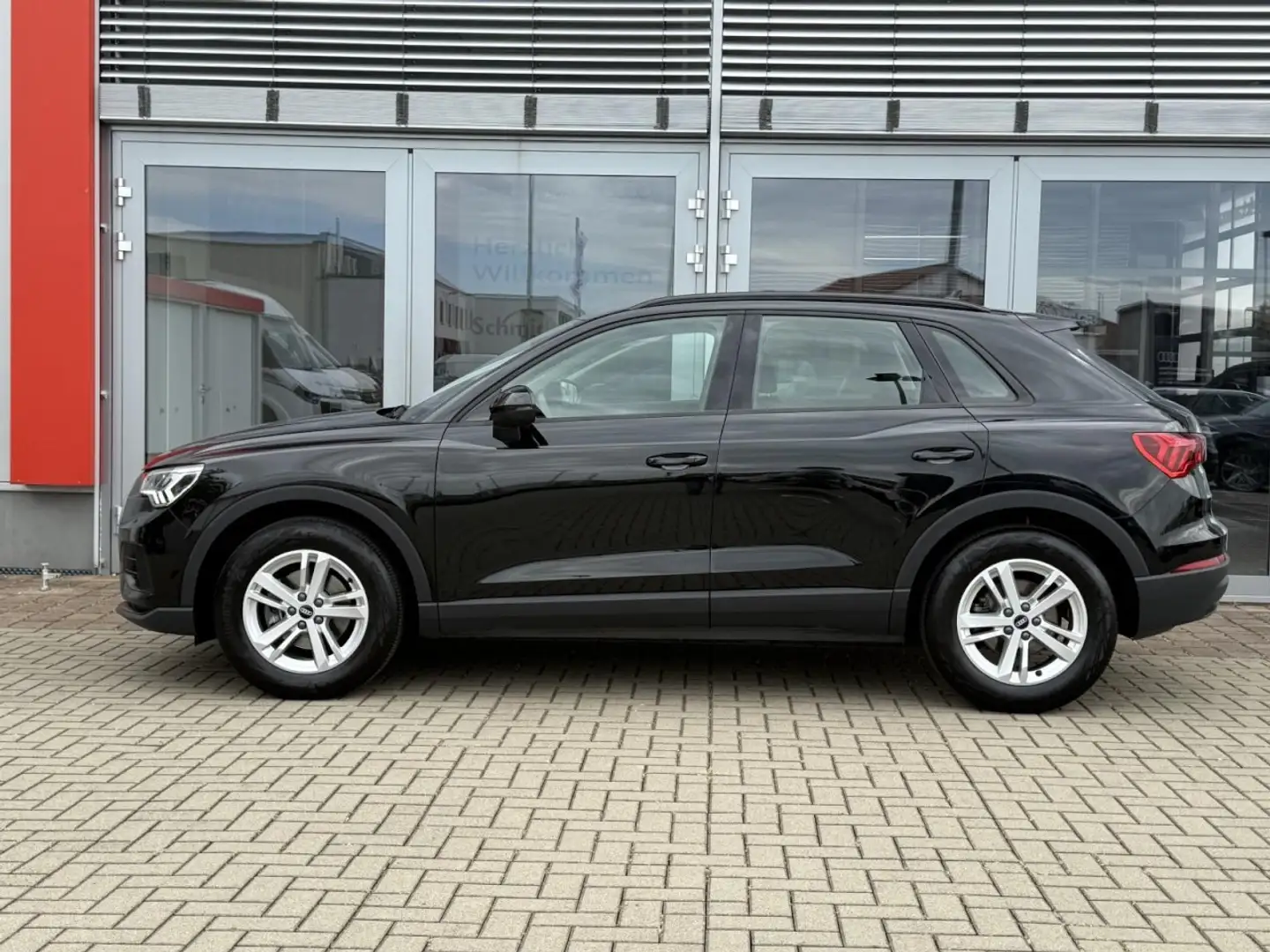 Audi Q3 35 TFSI 6-Gang LED, NAV, GRA, EPH, VIRTUAL Klima Schwarz - 2