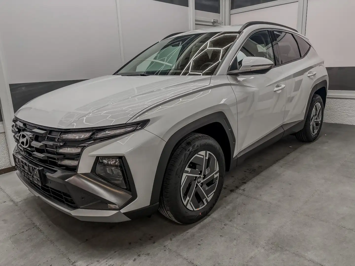 Hyundai TUCSON STYLE KLIMAAUTOMATIK TOTWINKEL NAVI SHZ RFK PDC... Weiß - 1