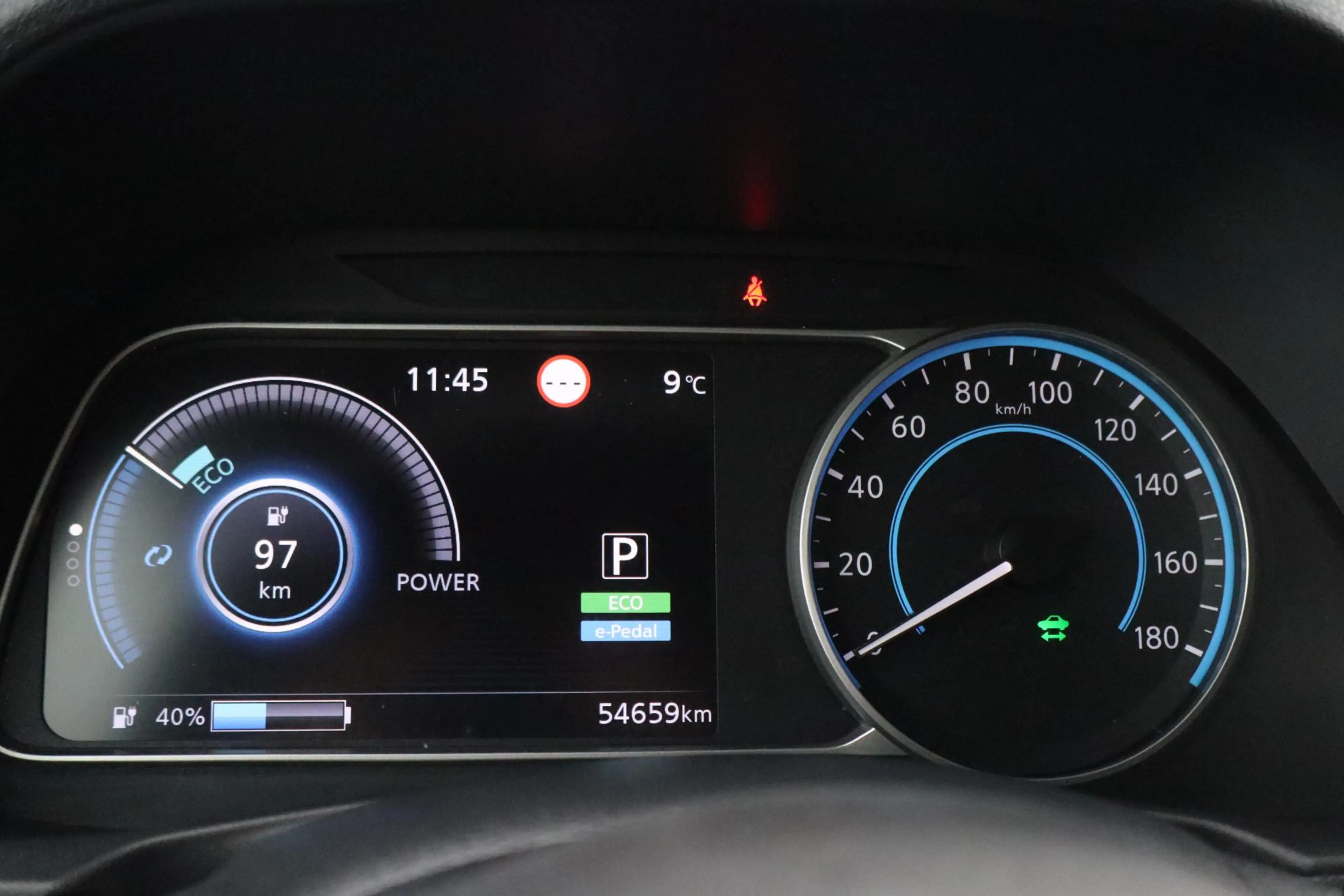 Nissan Leaf Tekna 40 kWh | SOH 92,1% | ProPilot | Active cruis — photo 5