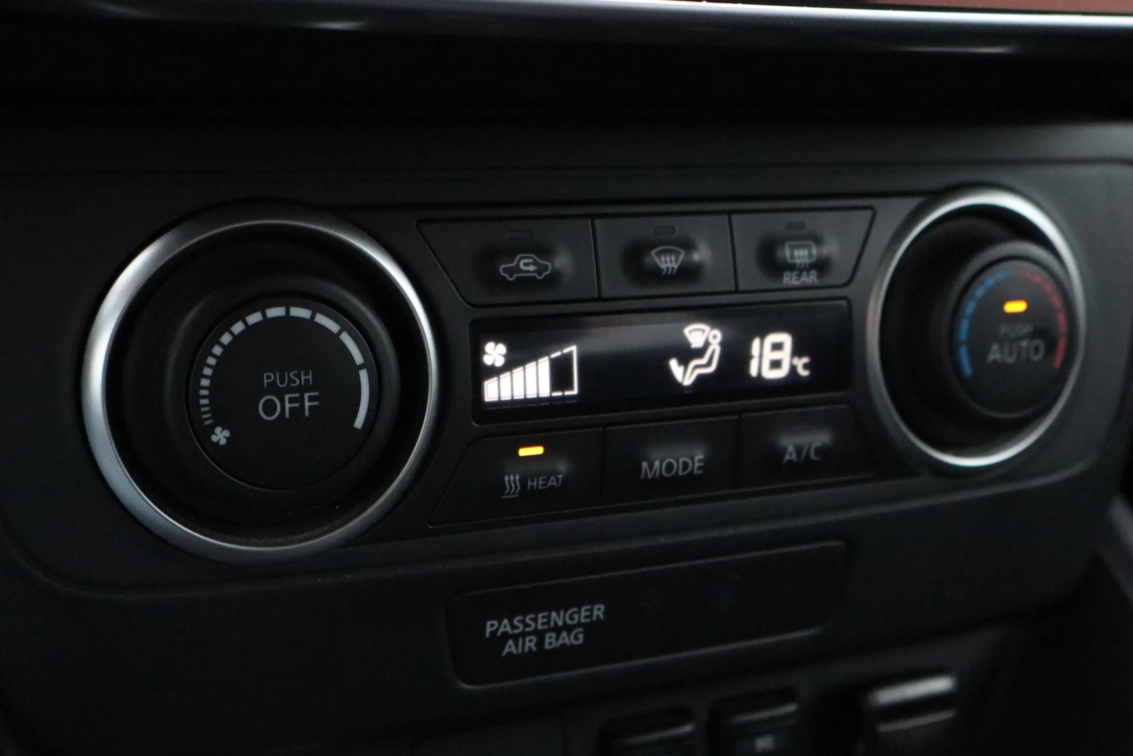 Nissan Leaf Tekna 40 kWh | SOH 92,1% | ProPilot | Active cruis — photo 11