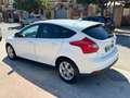 Ford Focus 1.0 Ecoboost Auto-S&S Trend Weiß - thumbnail 2