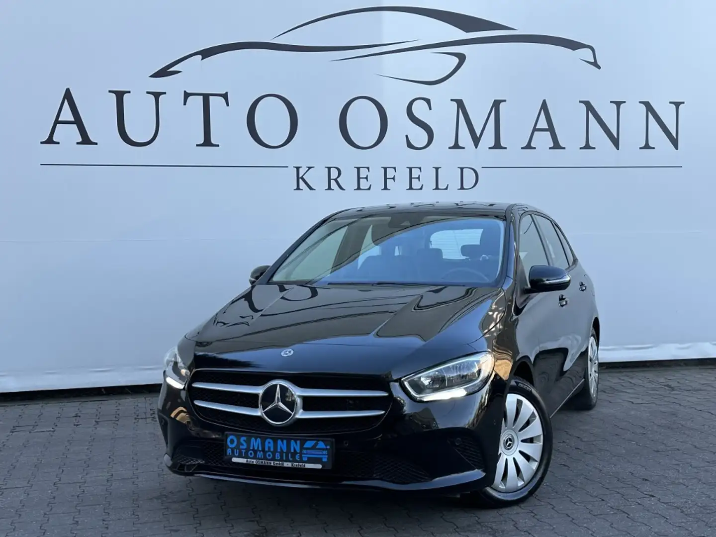 Mercedes-Benz B 250 e 8G-DCT   CarPlay   Vorklimatisierung Schwarz - 1