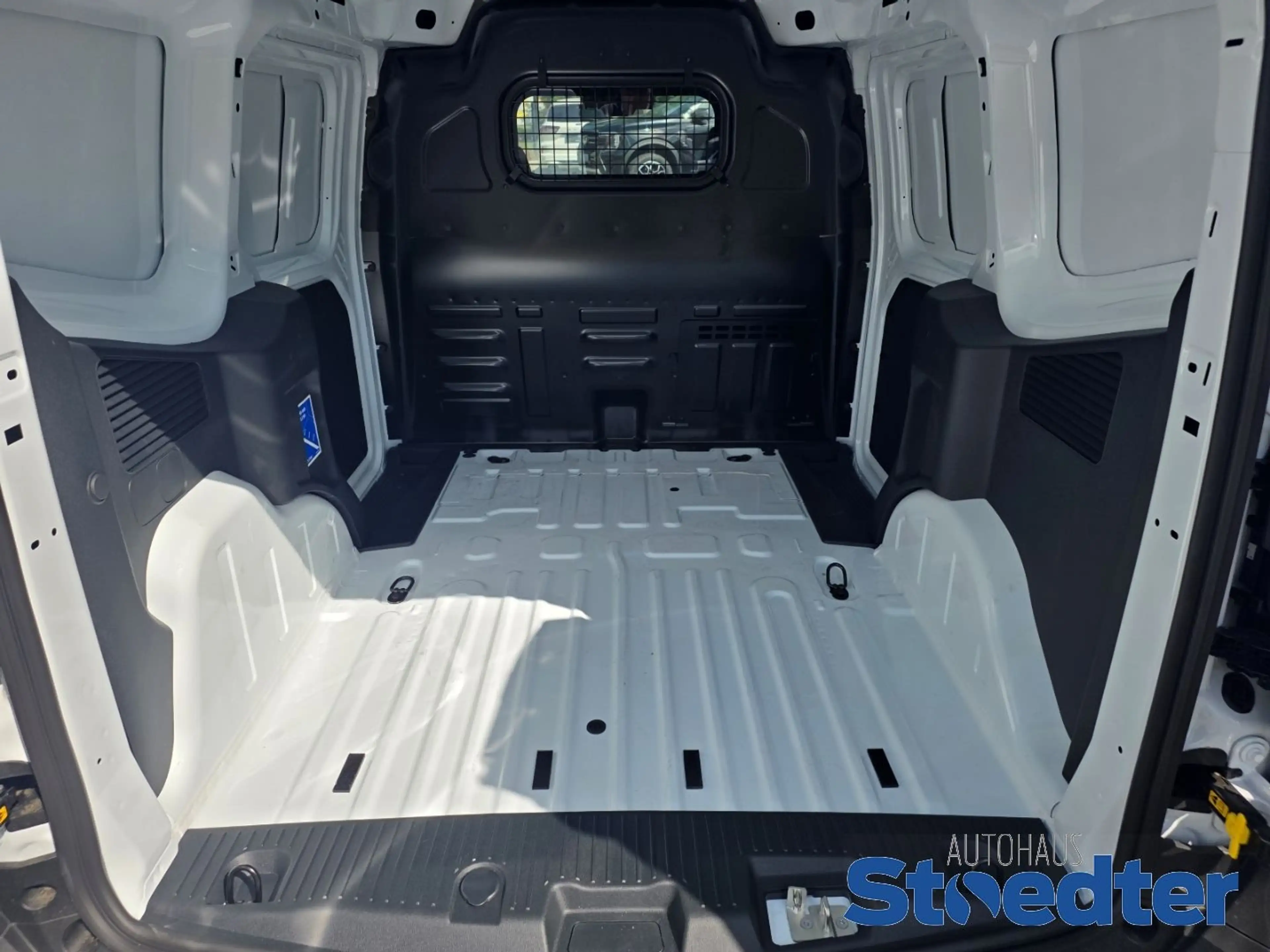 Ford Transit Courier Basis 1.0 EcoBoost Apple CarPlay — photo 10