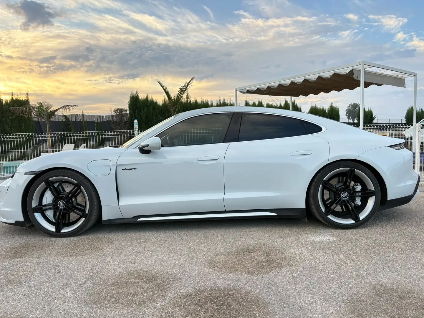 Porsche Taycan Turbo - 2