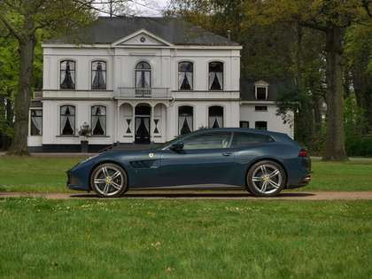 Ferrari GTC4 Lusso 6.3 V12 | Atelier Car | Full spec! | Blu Ahrabian