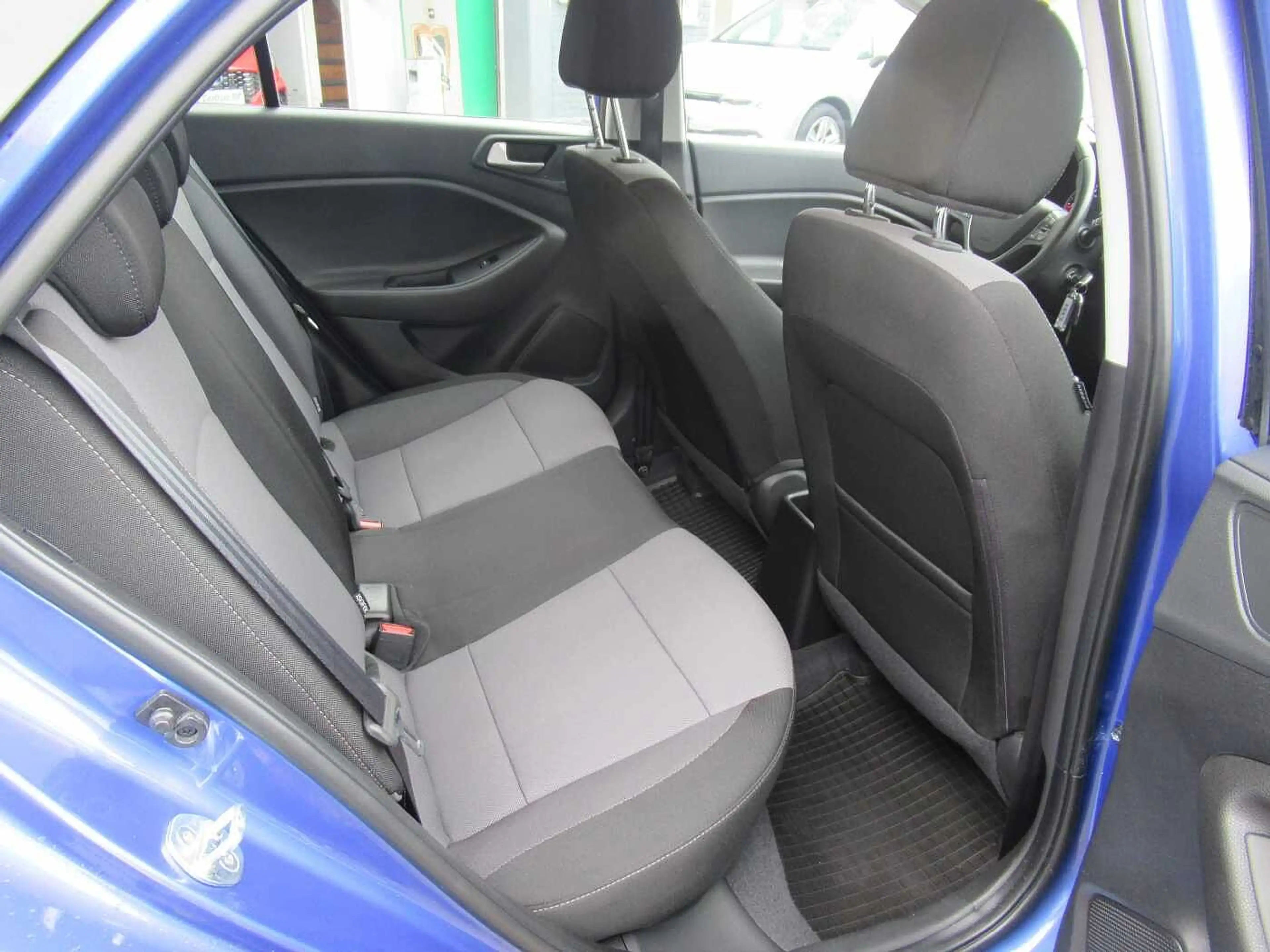 Hyundai i20 1.2 Active — photo 11