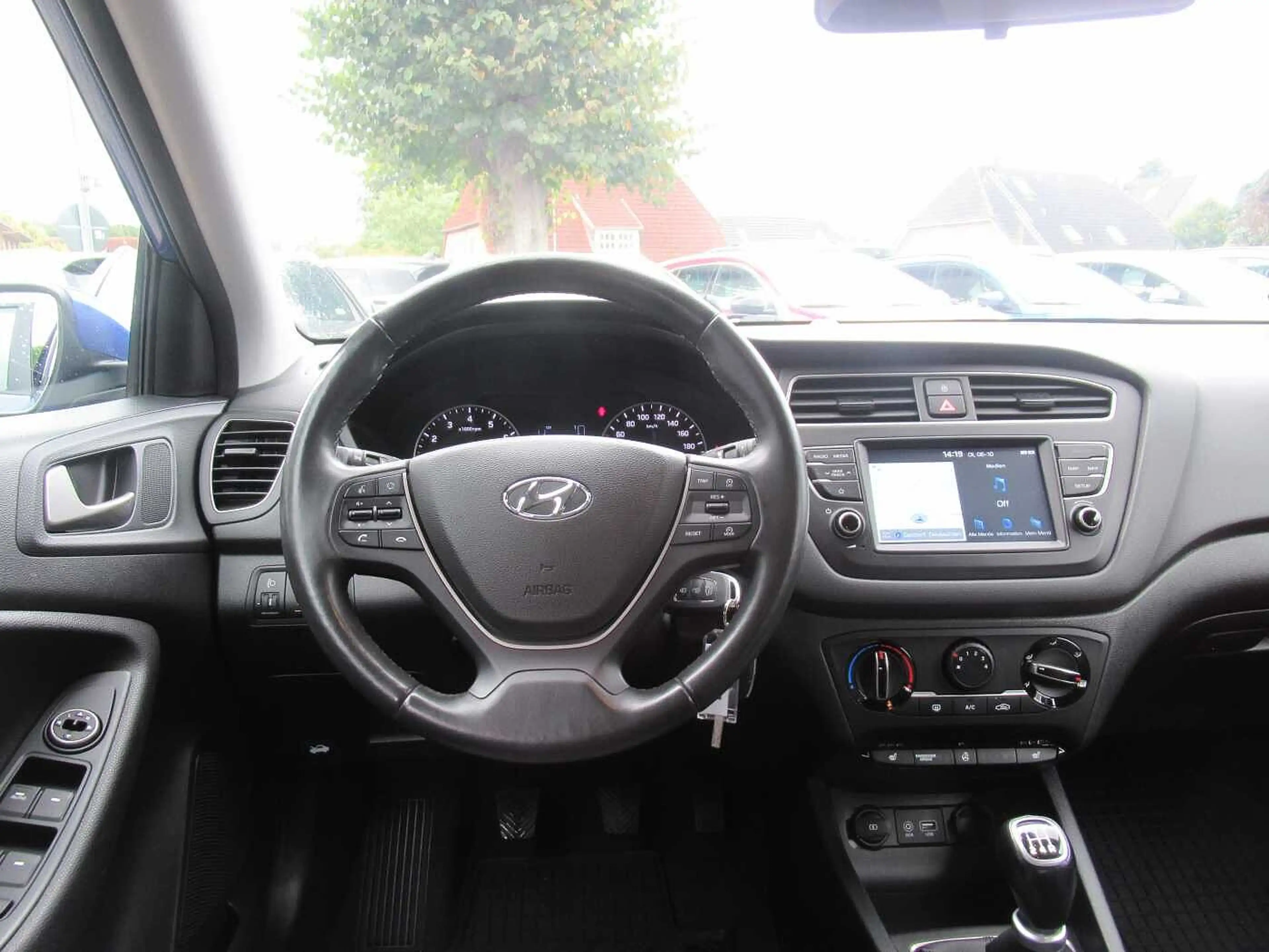 Hyundai i20 1.2 Active — photo 13