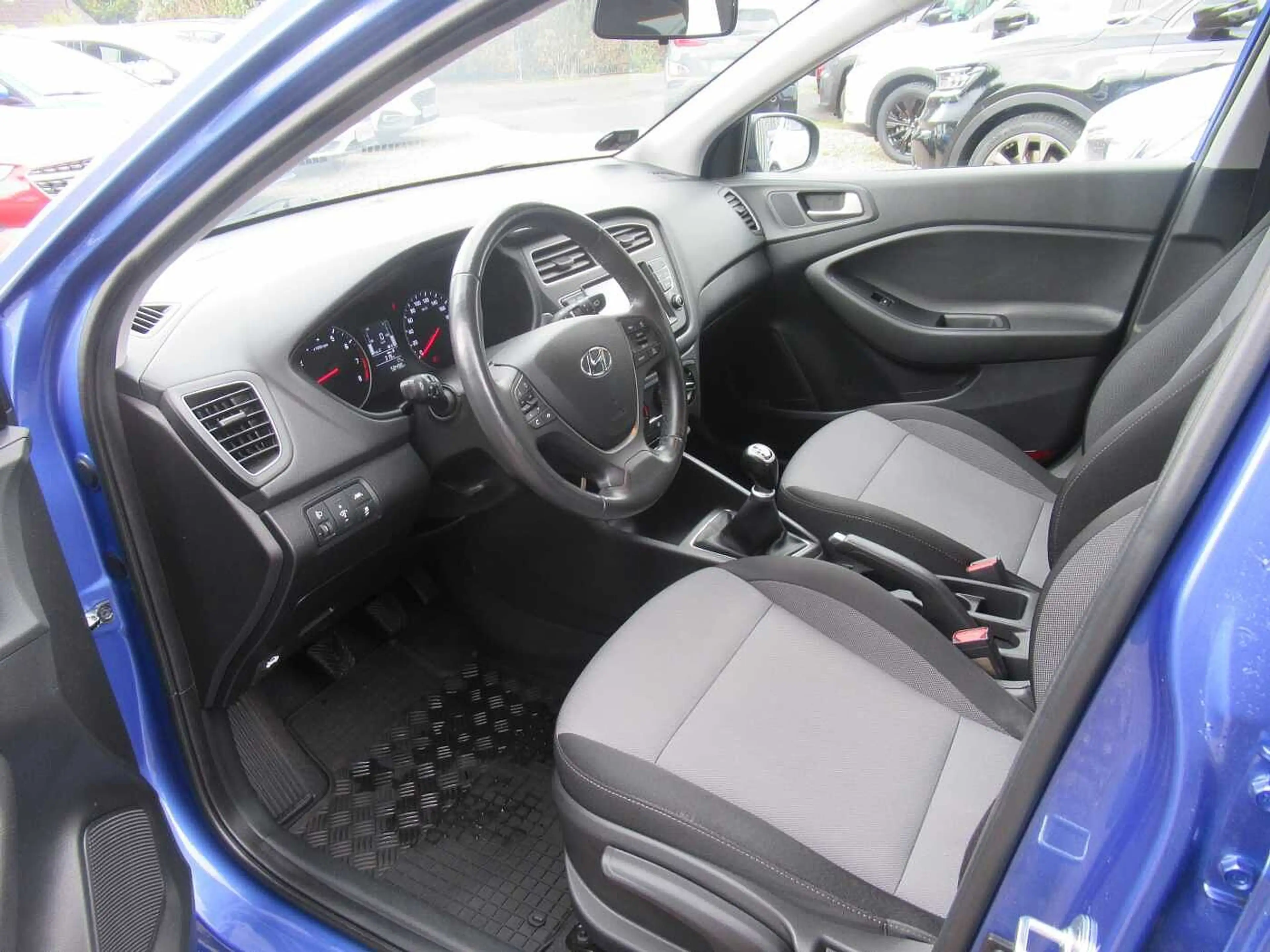 Hyundai i20 1.2 Active — photo 7