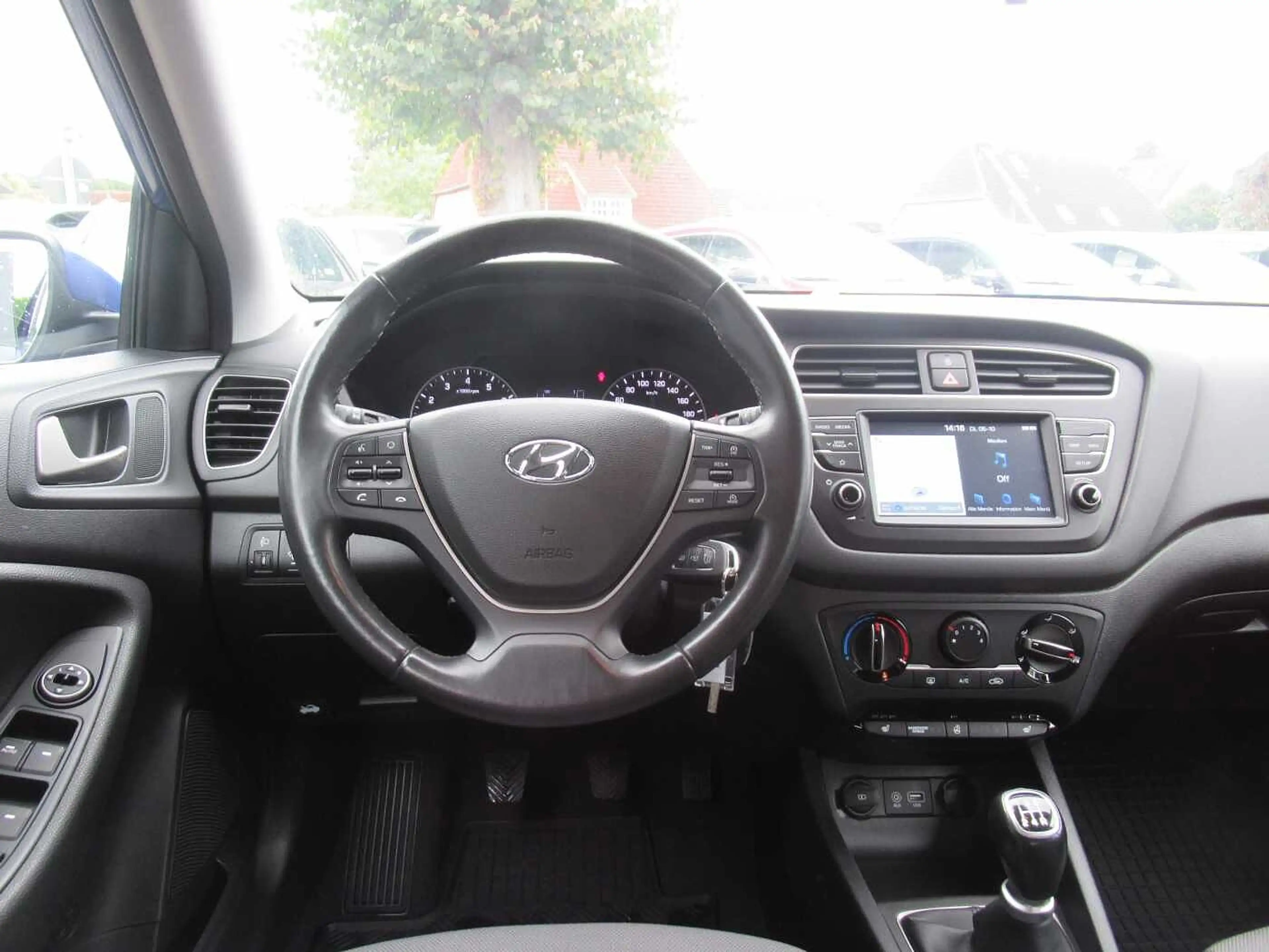 Hyundai i20 1.2 Active — photo 9