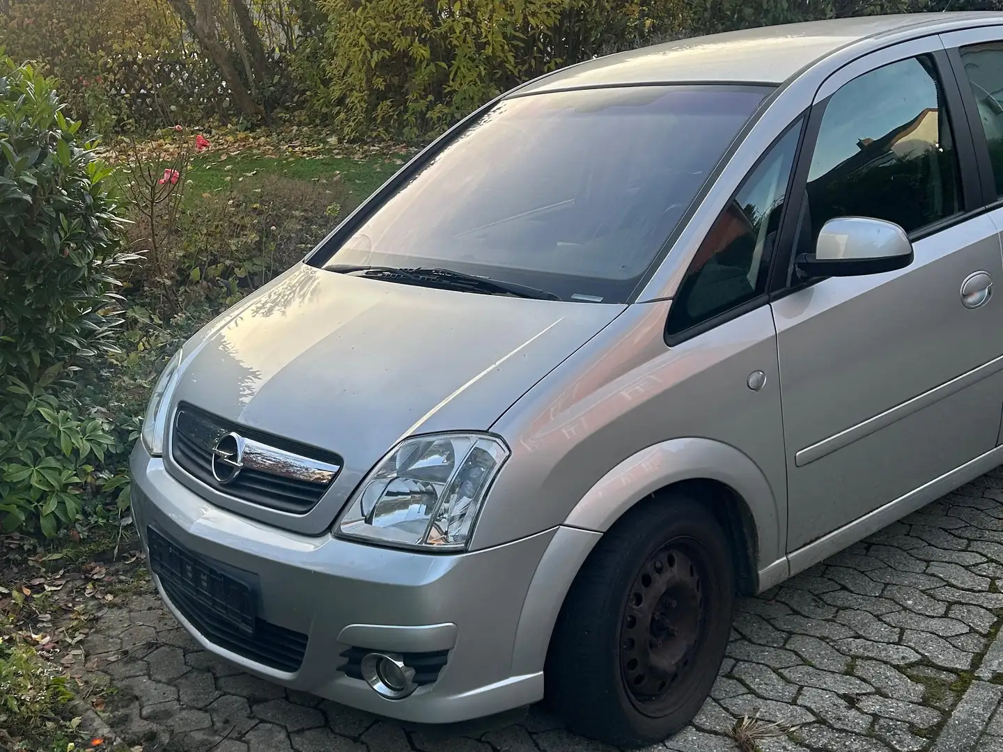 Opel Meriva Meriva 1.6 16V Cosmo Silber - 1