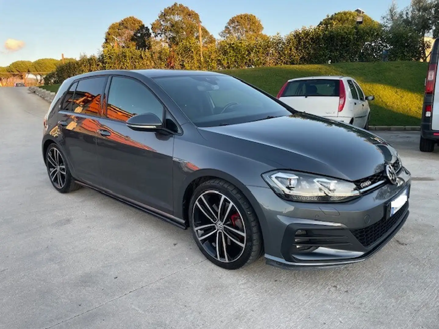 Volkswagen Golf GTD 2.0 TDI DSG 5p. BlueMotion Technology Grijs - 1