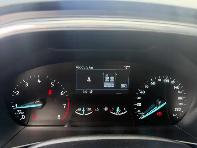 Ford Focus view 11
