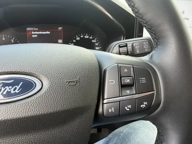 Ford Focus view 9