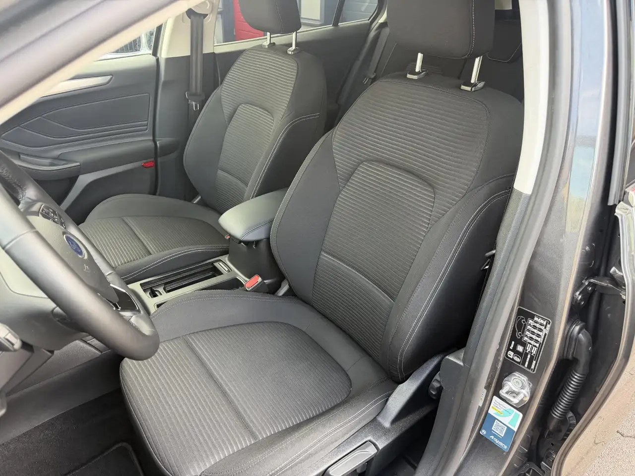 Ford Focus Wagon 1.0 EcoBoost Hybrid Titanium, миниатюра 3