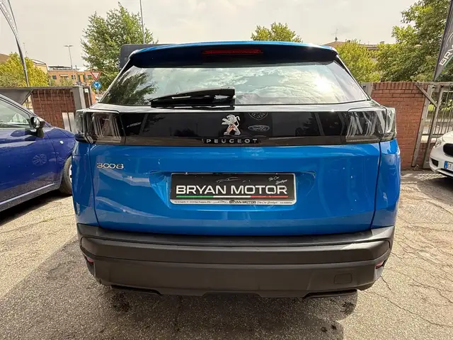 Peugeot 3008 view 5