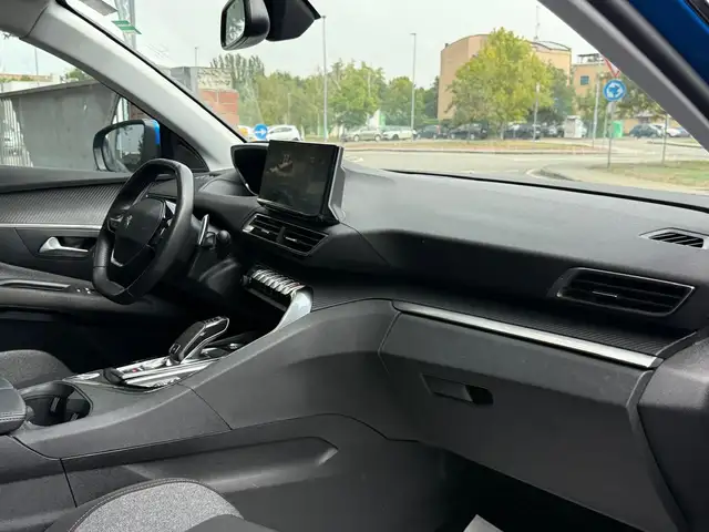 Peugeot 3008 view 15