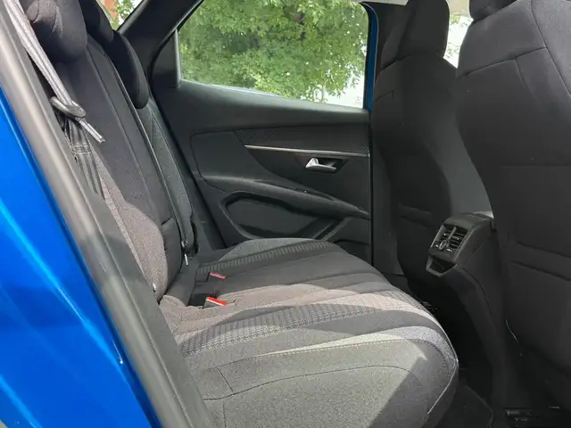 Peugeot 3008 view 10