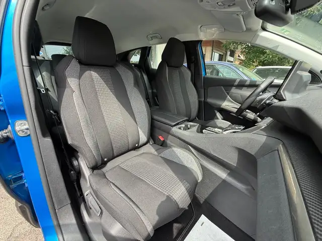Peugeot 3008 view 8