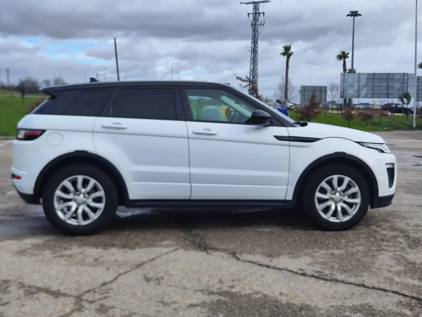 Land Rover Range Rover Todoterreno Automático de 5 Puertas Blanco - 2