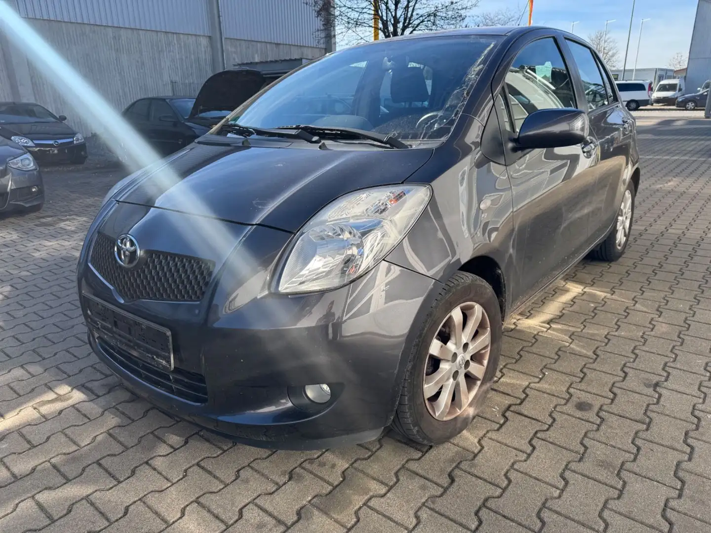 Toyota Yaris Team Klima Alu Grau - 1