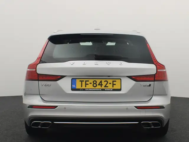 Volvo V60 view 4