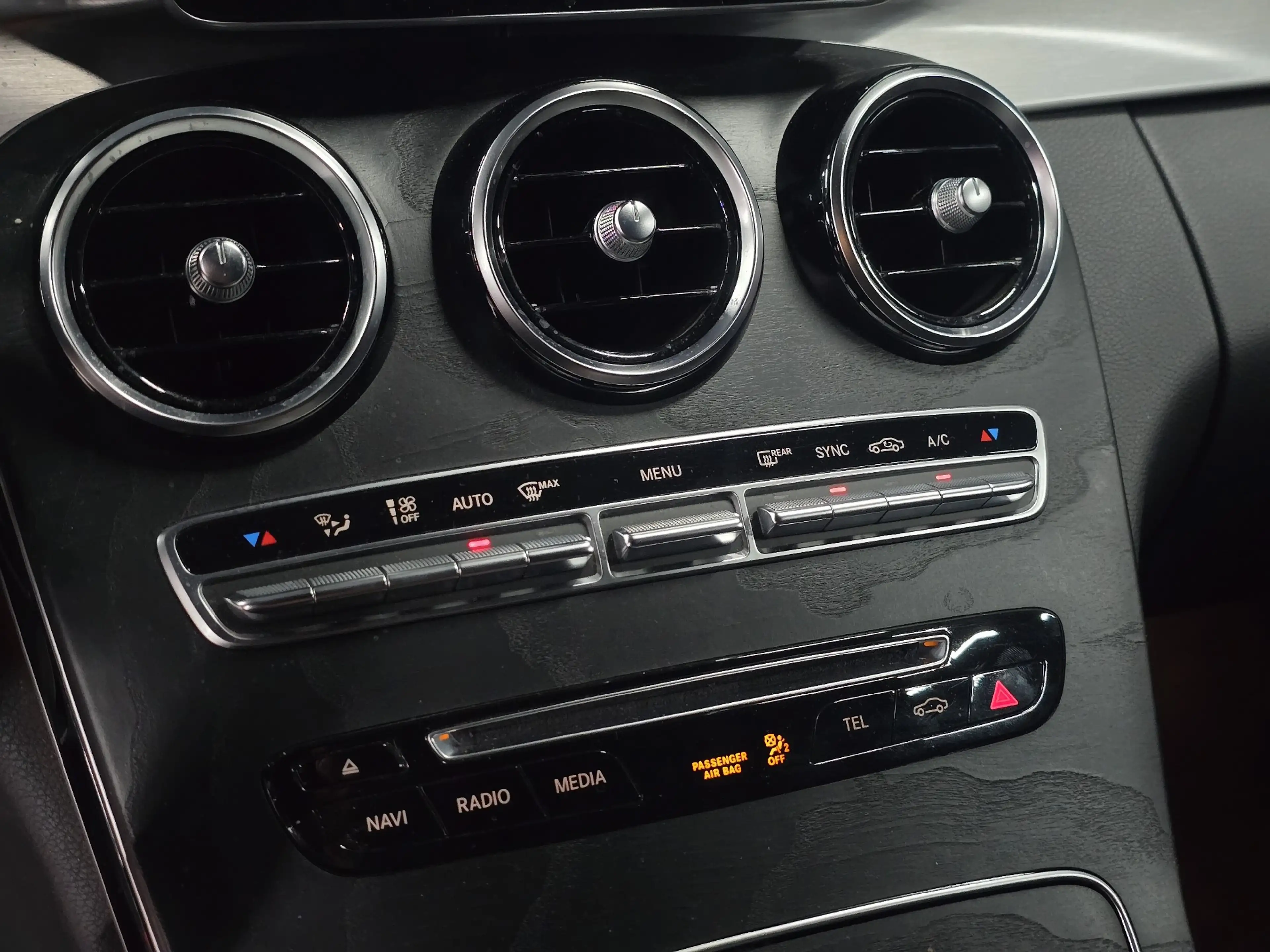 Mercedes-Benz C 180 d PACK AMG * 1er prop * Garantie * — photo 12
