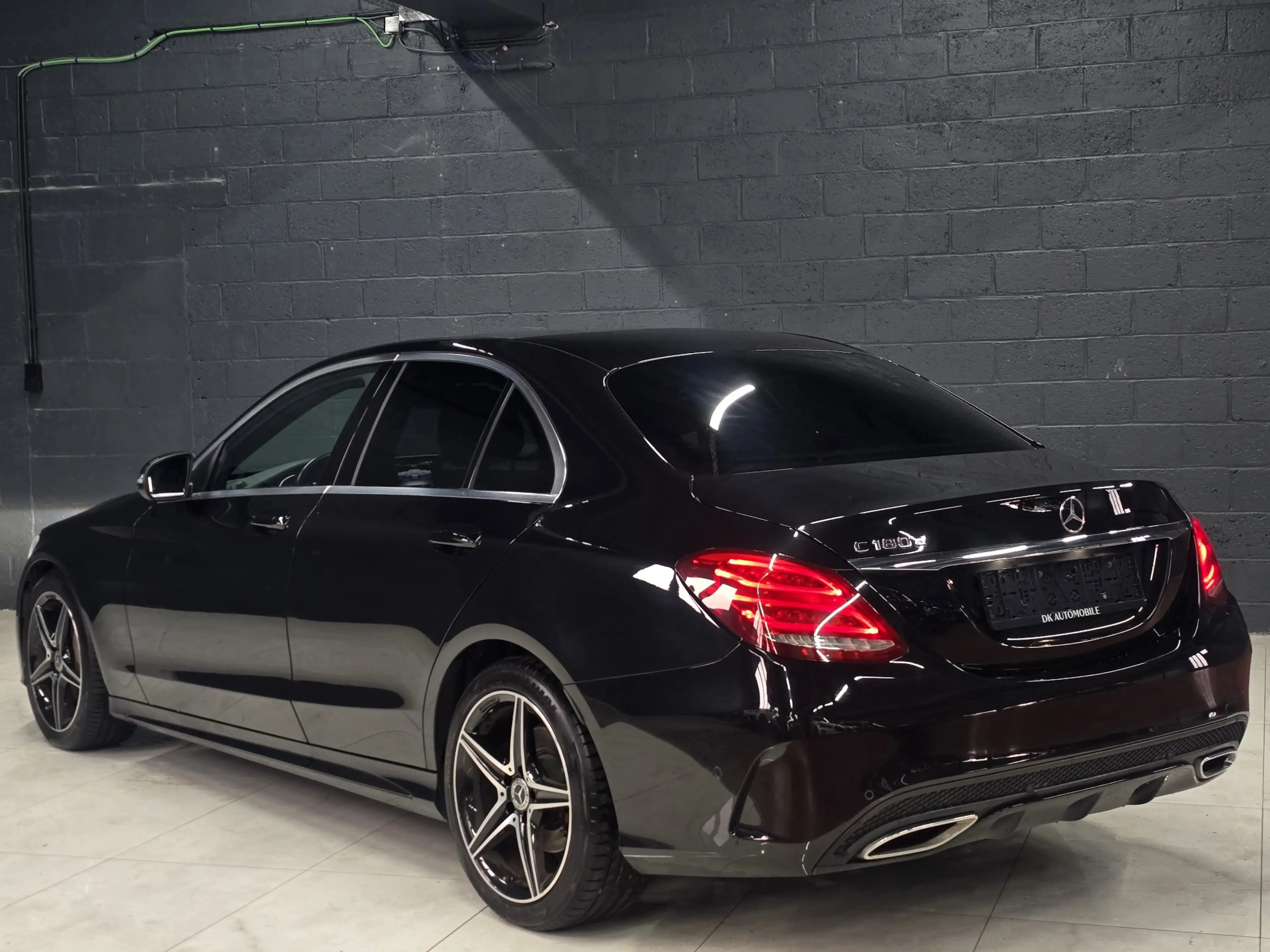 Mercedes-Benz C 180 d PACK AMG * 1er prop * Garantie * — photo 3