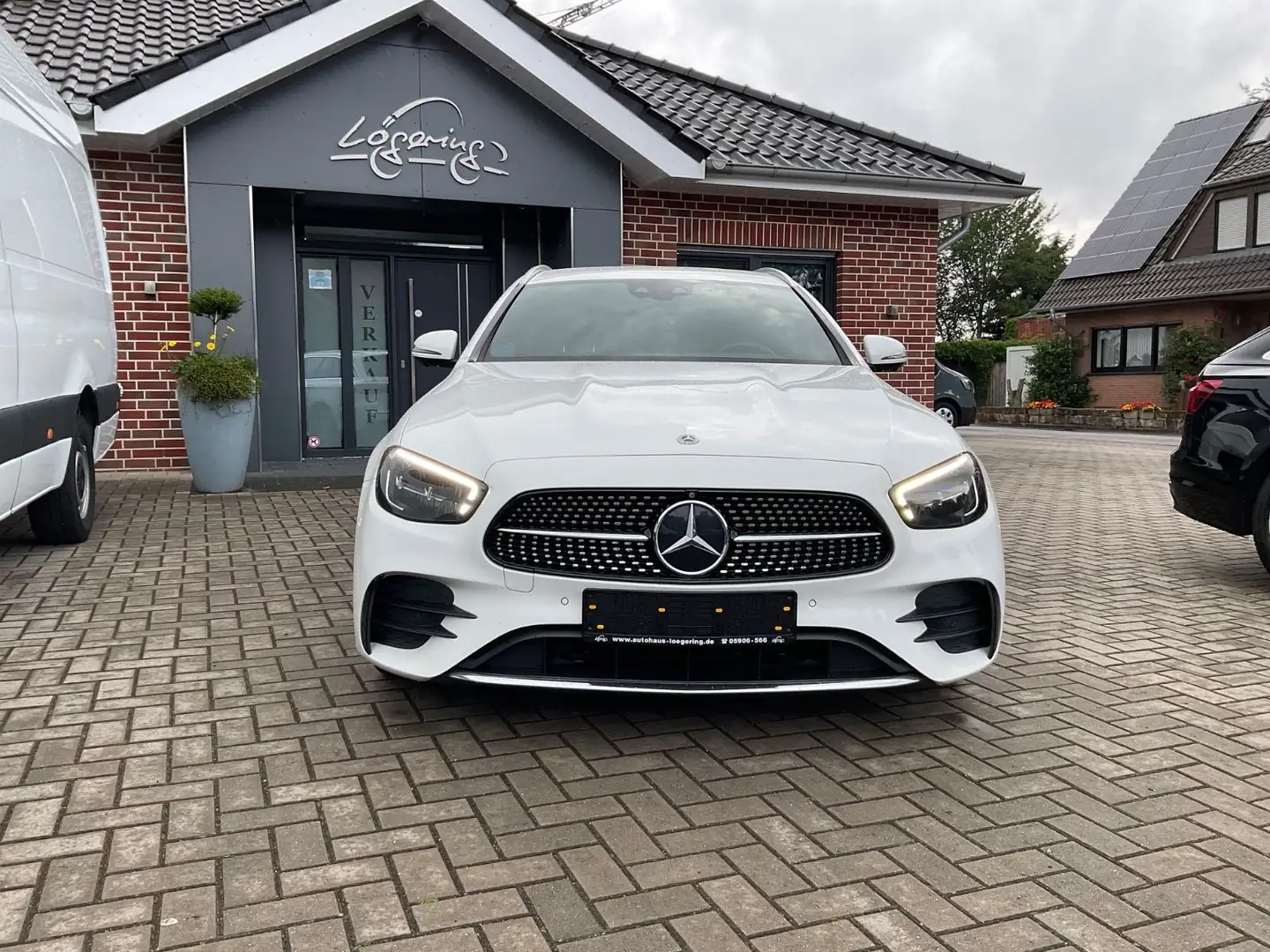 Mercedes-Benz E 220 d T 4M,AMG, Memory,Kamera,AHK,Burmester Blanc - 2