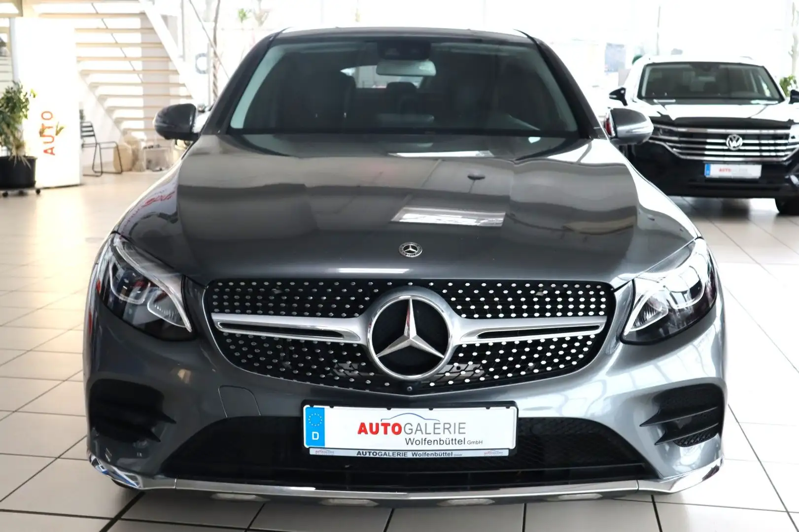 Mercedes-Benz GLC 250 4Matic Coupe AMG Kamera Leder Grau - 2