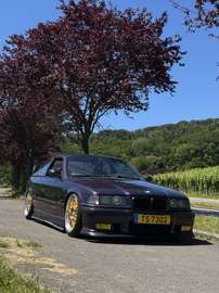 328i