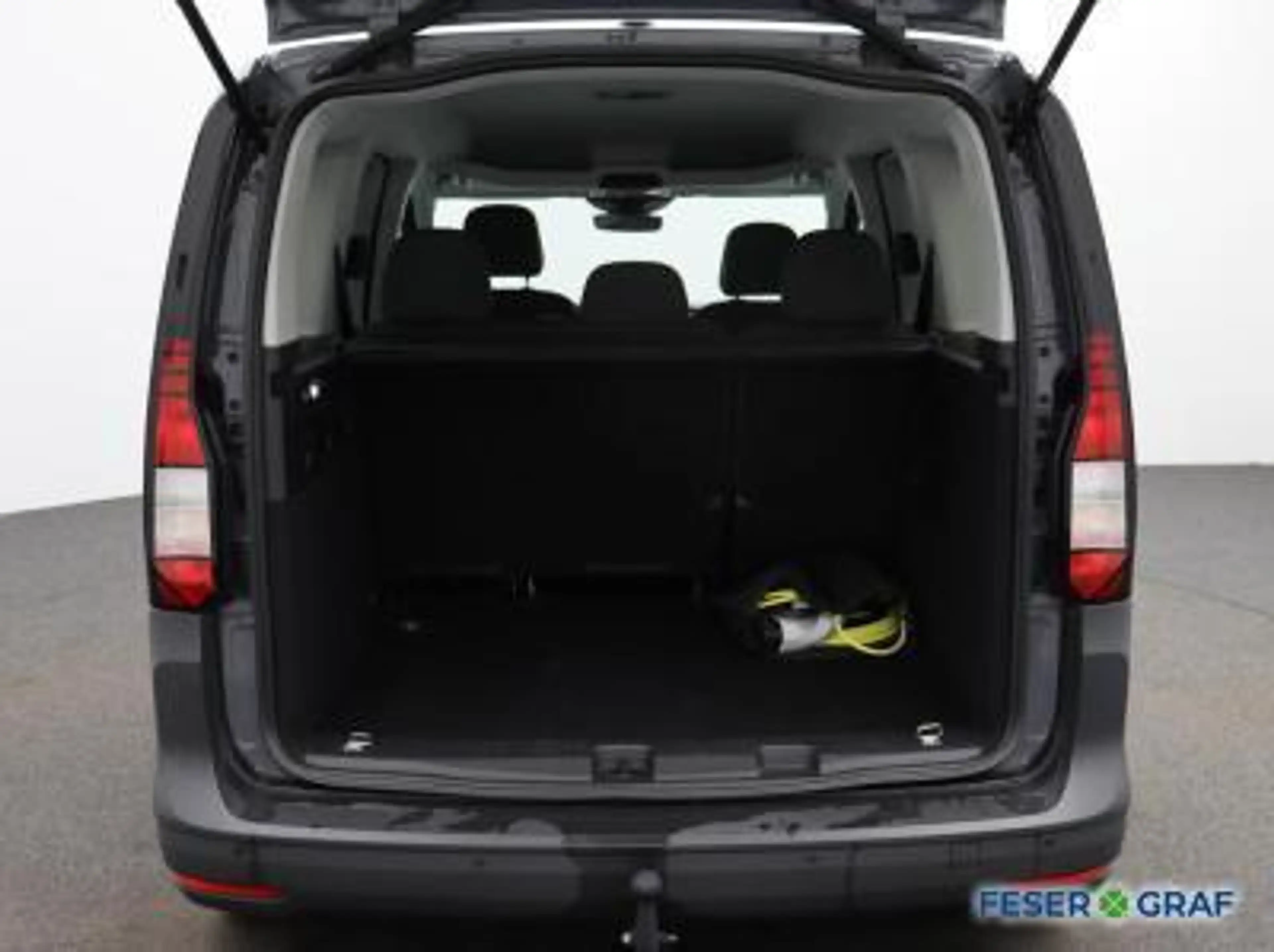 Volkswagen Caddy 1.5TSI e-Hybrid 5Sitze AHK PDC Sitzheizung — photo 7