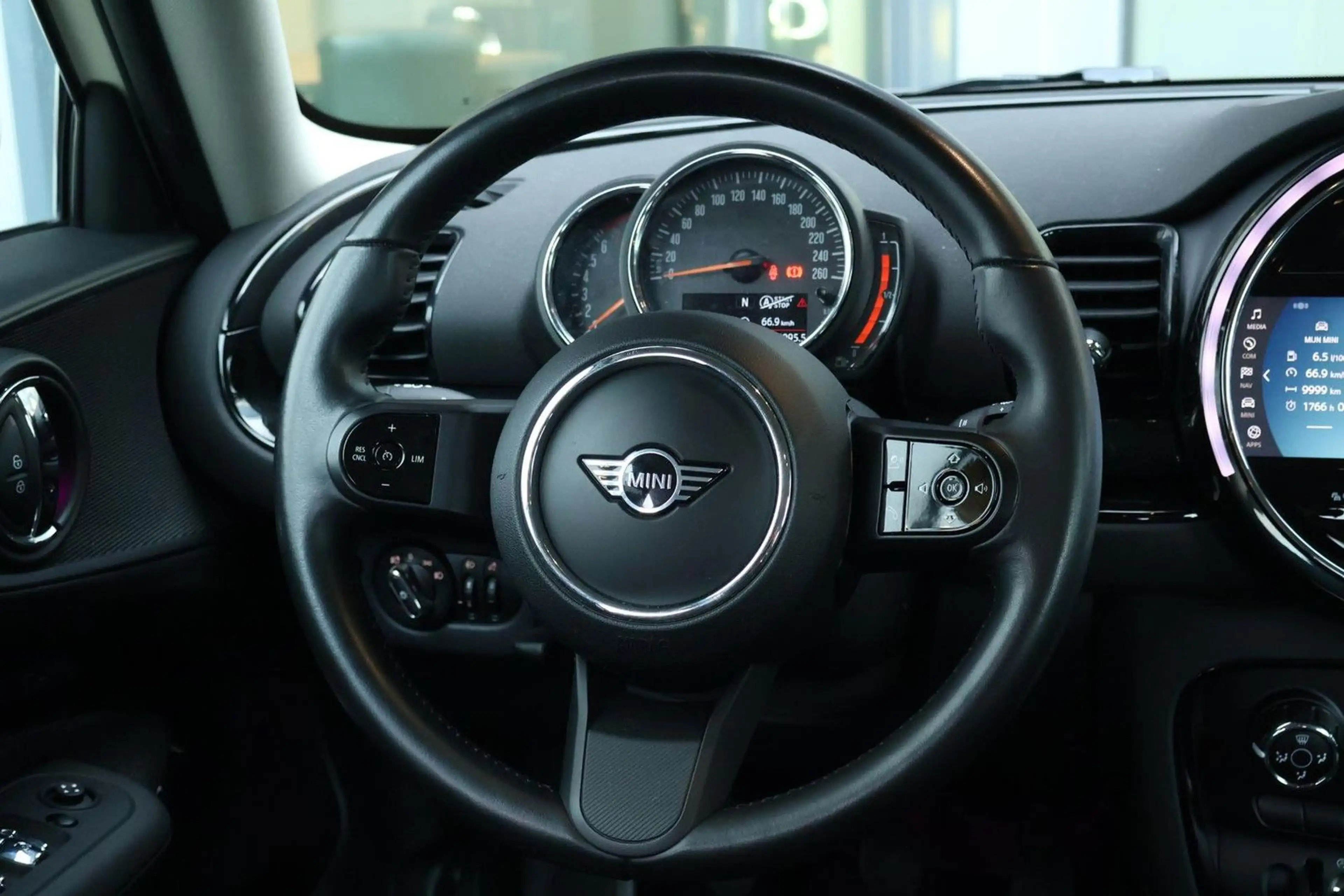 MINI One Clubman 1.5 Business Edition / Apple Carplay — photo 15