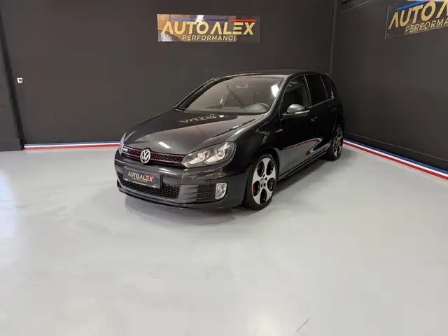 Volkswagen Golf GTI 2.0 TSI