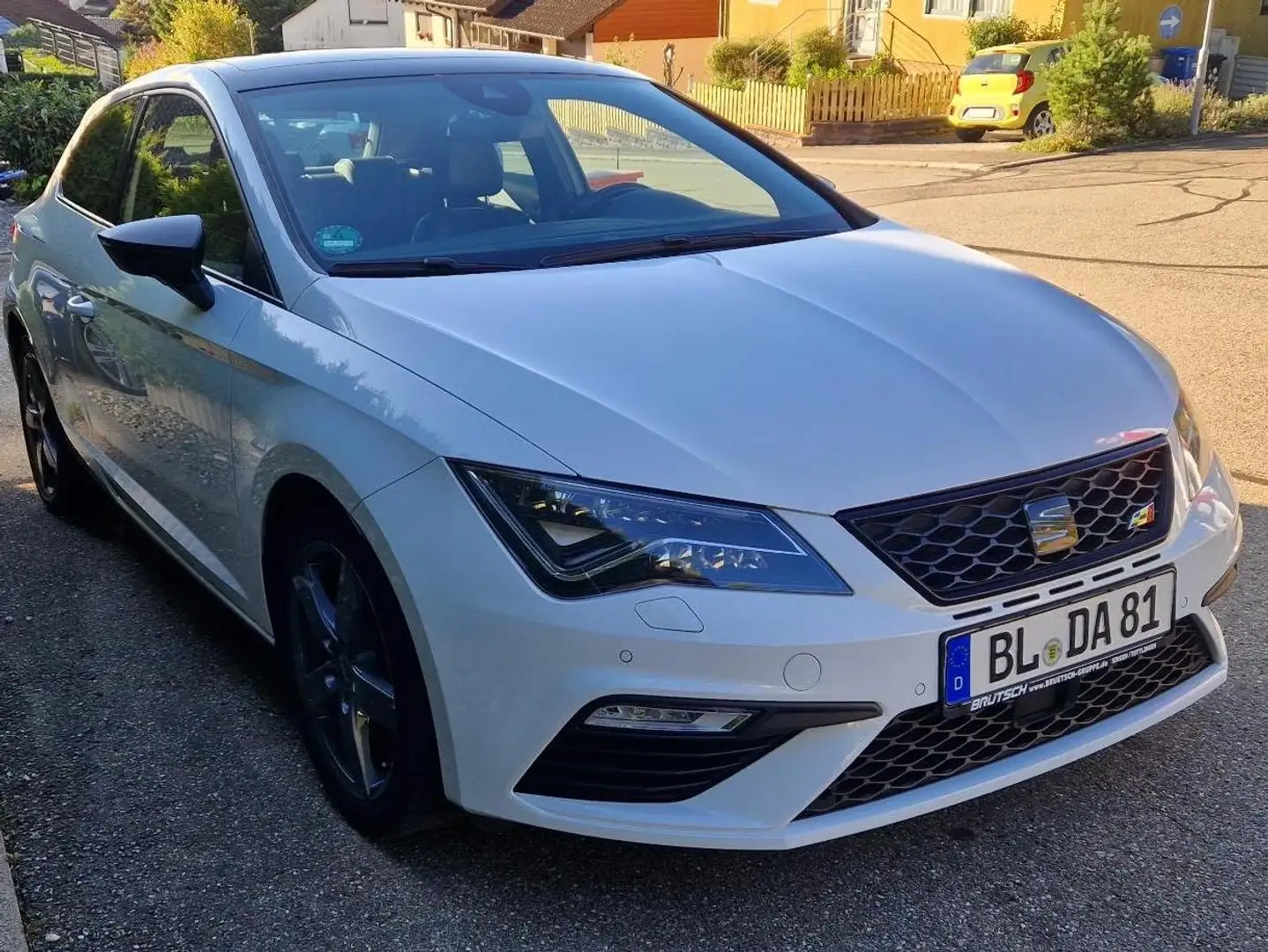 SEAT Leon Leon 3-Türer SC 2.0 TSI Start Weiß - 2