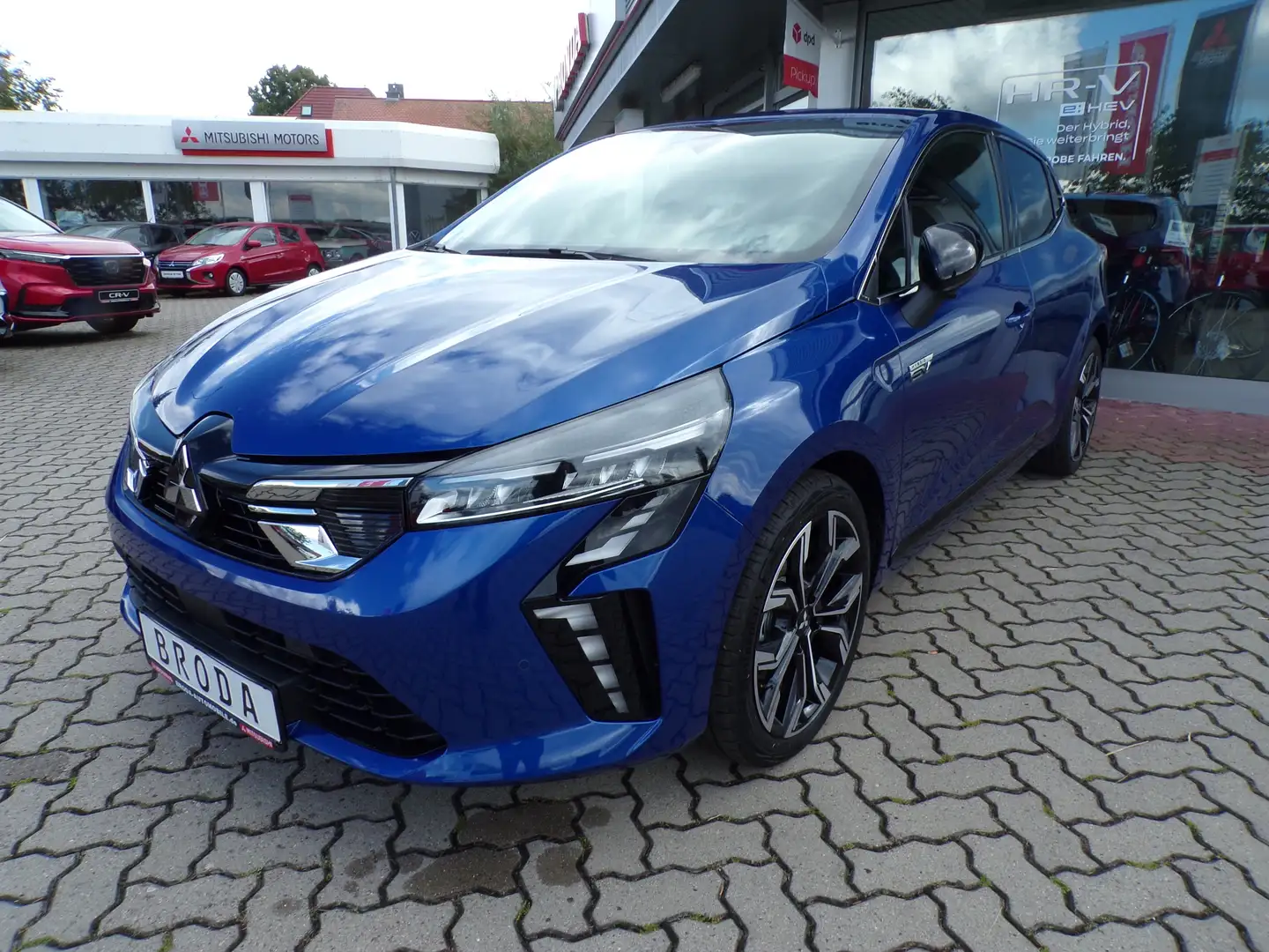 Mitsubishi Colt Plus 1.6 Hybrid Blau - 1