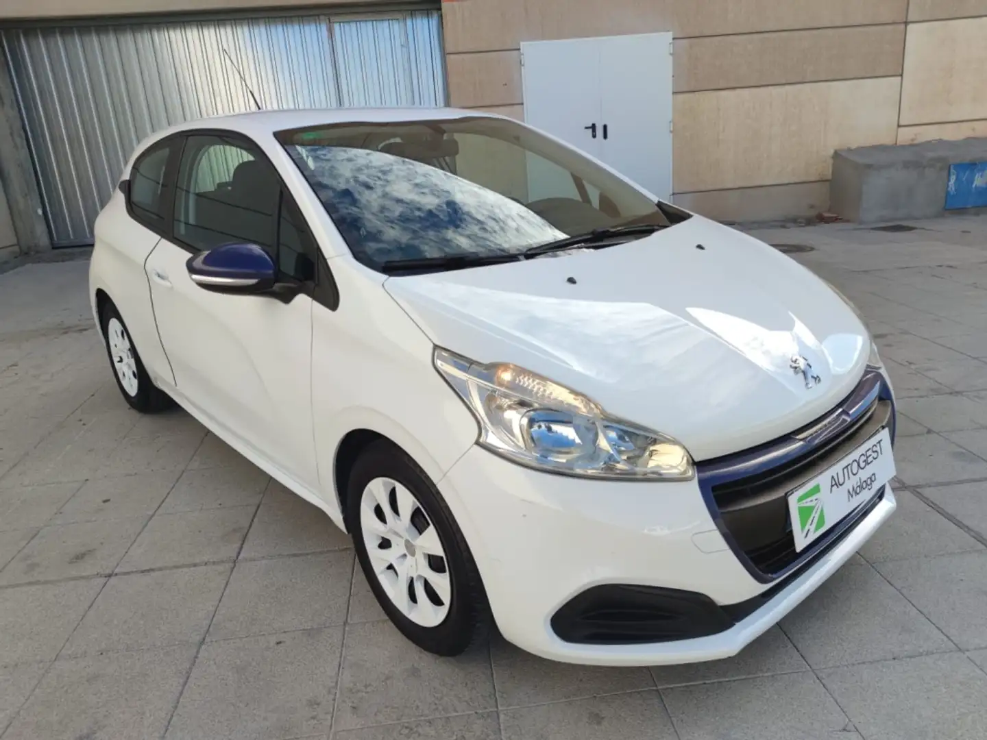 Peugeot 208 1.0 PureTech Like 68 Blanc - 2