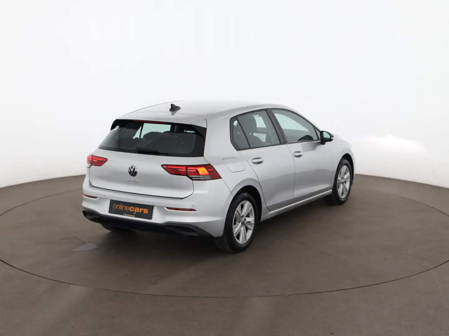 Volkswagen Golf VIII 2.0 TDI Life Aut LED RADAR NAVI MEMORY Silber - 2
