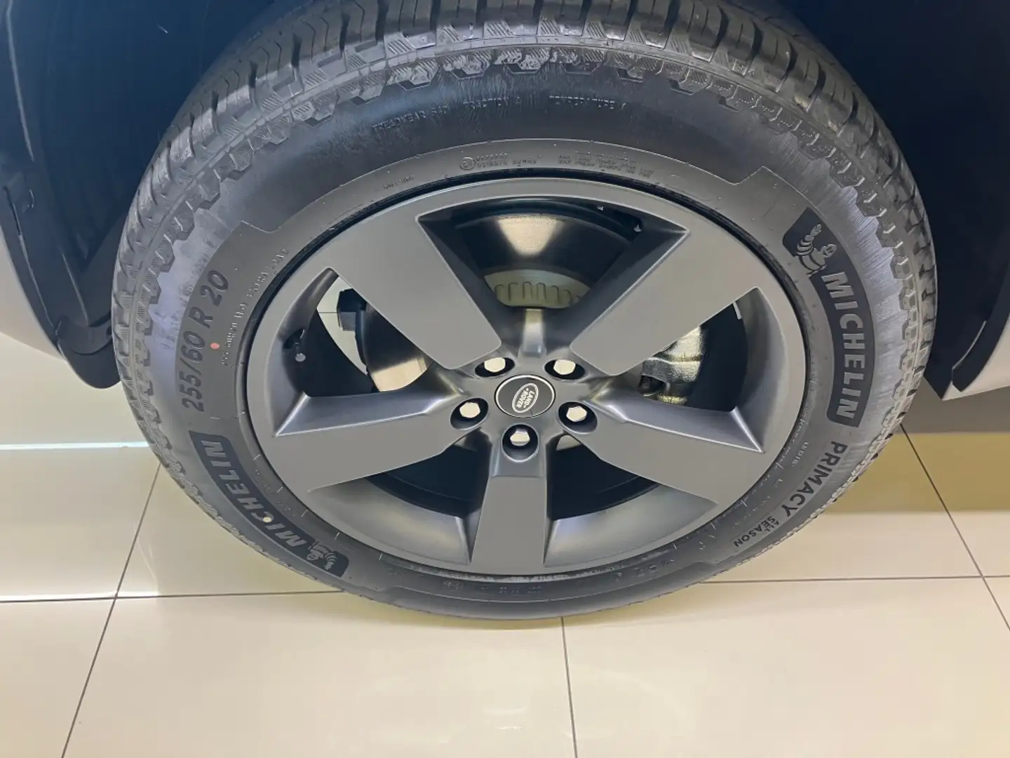 Land Rover Defender 90 3.0D l6 MHEV S AWD Aut. 250 Gris - 2