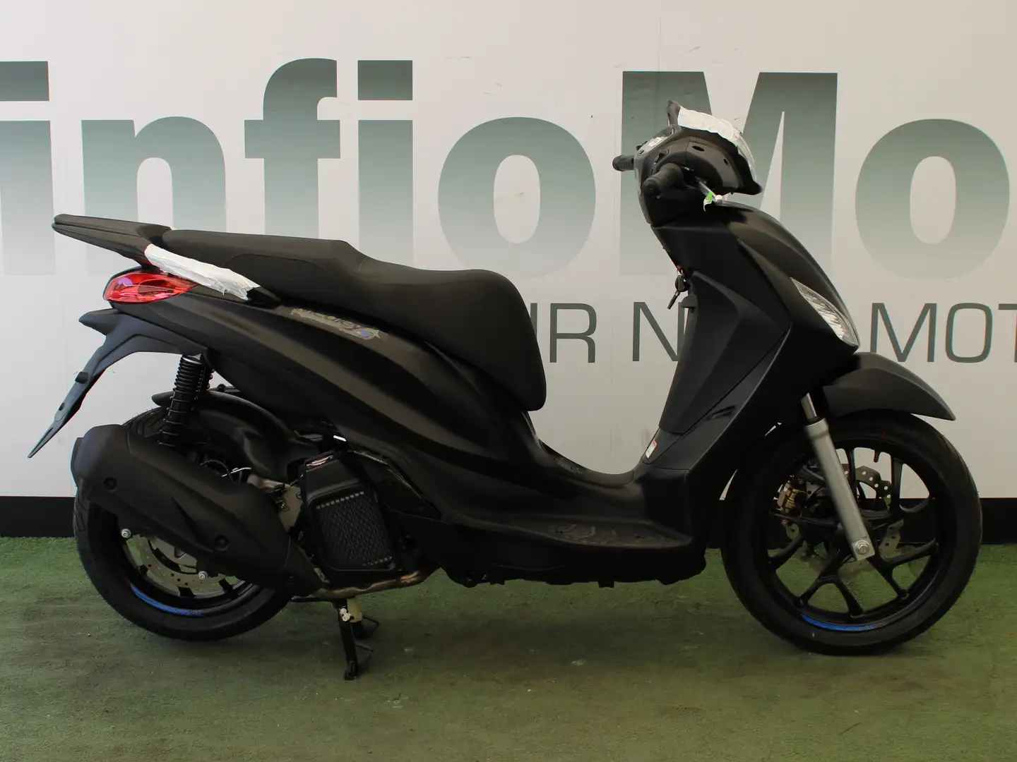 Piaggio Medley 125 S - 1