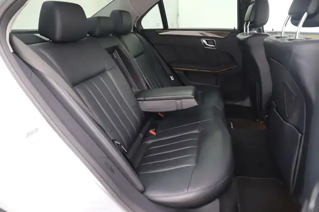 Mercedes-Benz E-Class view 12