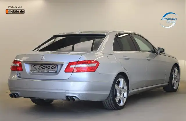 Mercedes-Benz E-Class view 8
