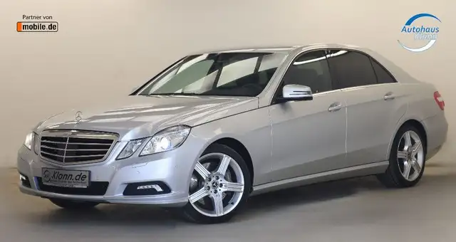Mercedes-Benz E-Class view 3