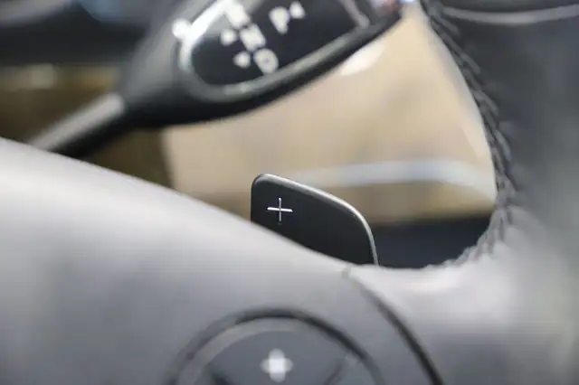 Mercedes-Benz E-Class view 27