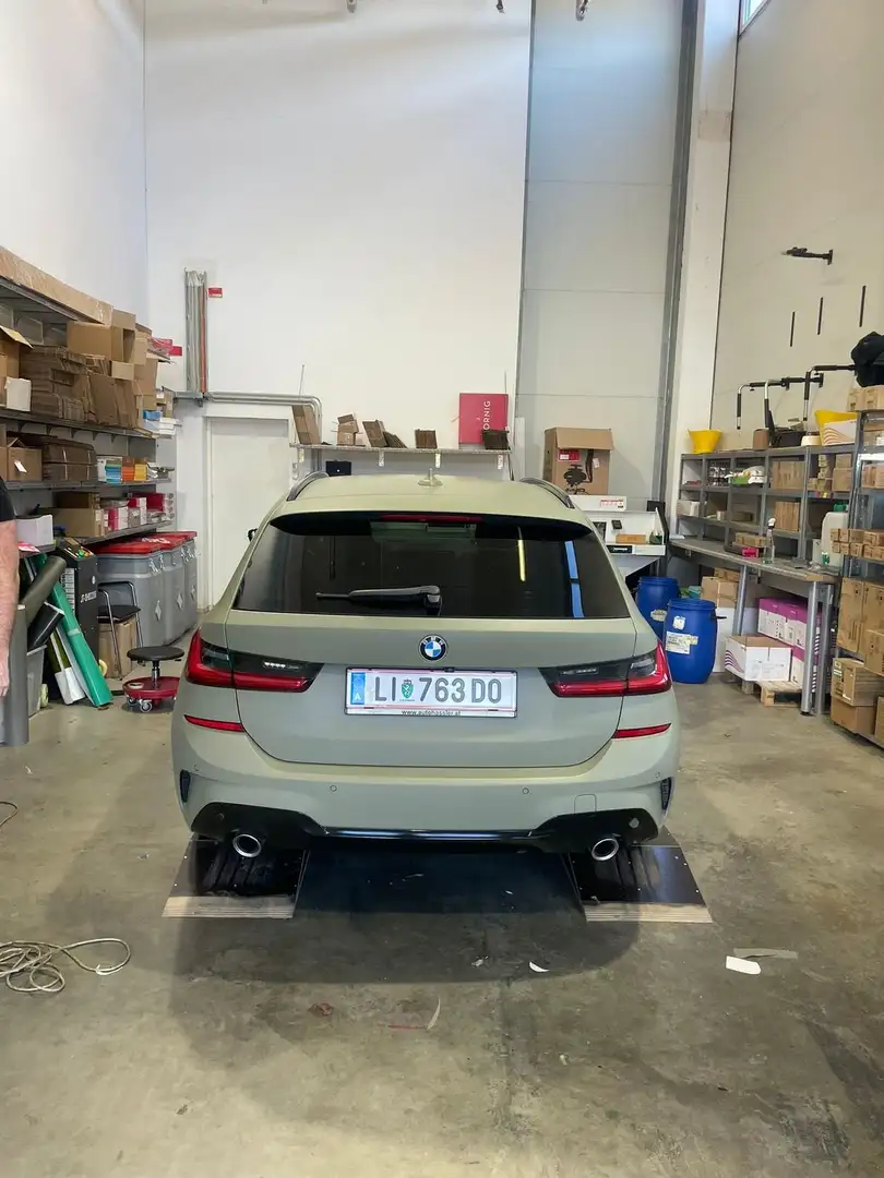 BMW 320 320d xDrive Touring M Sport Aut. - 2