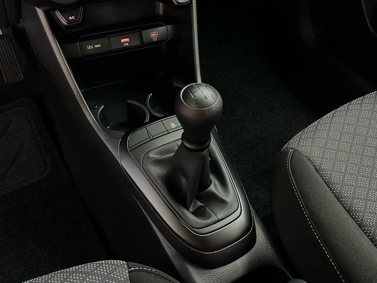 Kia Picanto III 2024 1.0 gdi Urban 16