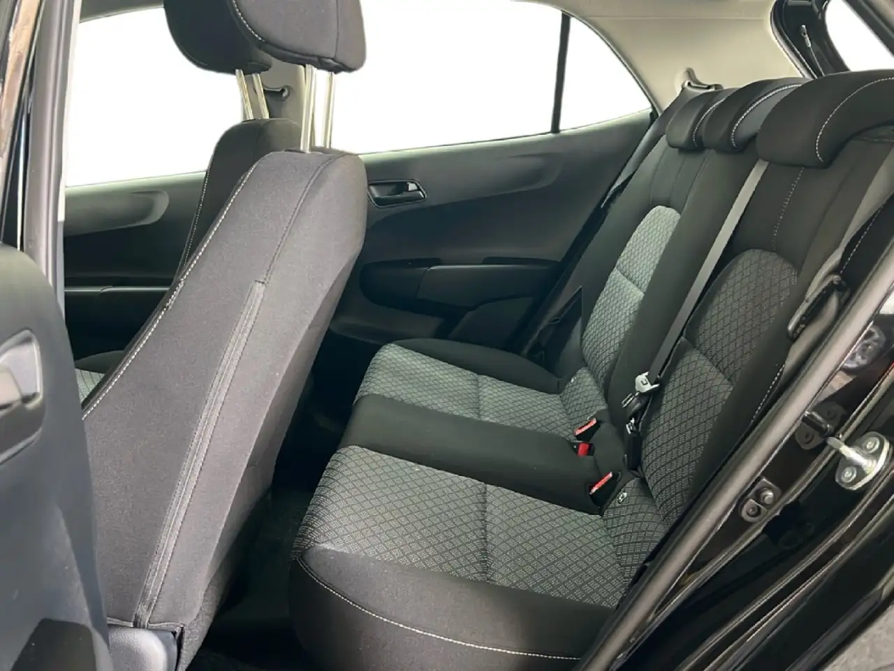 Kia Picanto III 2024 1.0 gdi Urban 11