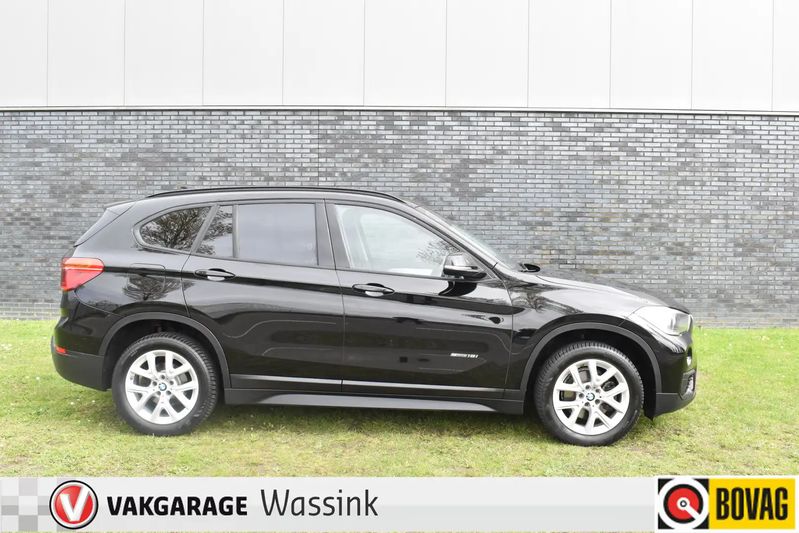 BMW X1 sDrive18i Navigatie Privacy glas  hoge instap Noir - 1